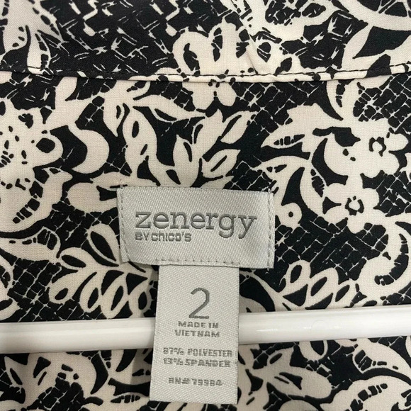 Zenergy by Chico’s Black Zipper Front Jacket with Contrast Floral Lining - Picture 9 of 9